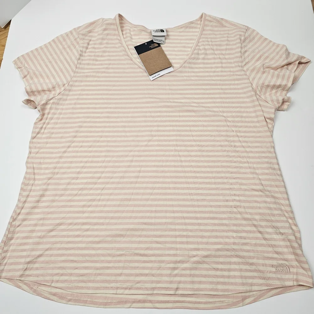 The North Face XXL Striped T-Shirt Lightweight Moisture Wicking NWT Slim Fit - Picture 1 of 5